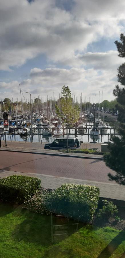 B en B 't Pekeltje Bed & Breakfast Medemblik Bagian luar foto