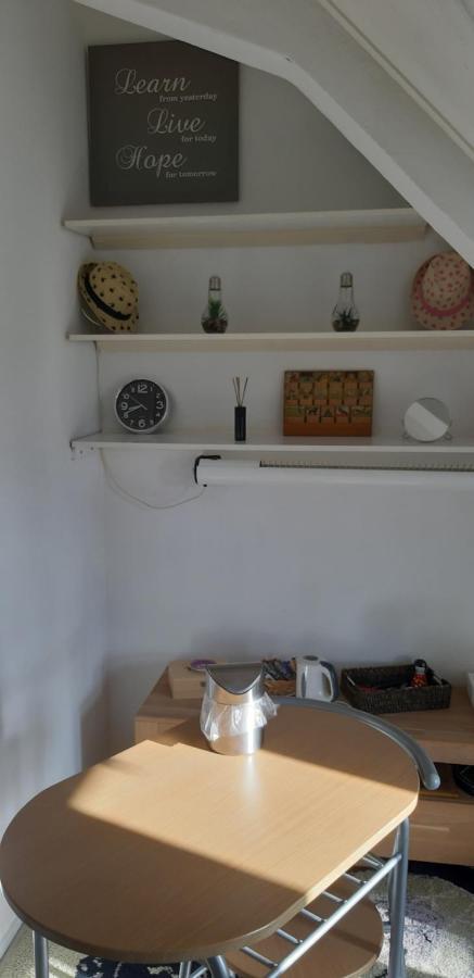 B en B 't Pekeltje Bed & Breakfast Medemblik Bagian luar foto