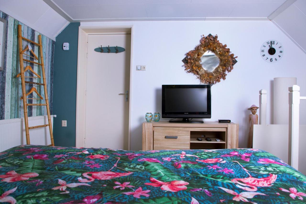 B en B 't Pekeltje Bed & Breakfast Medemblik Bagian luar foto