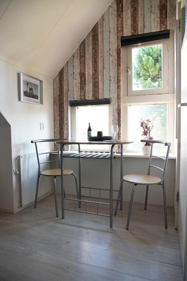 B en B 't Pekeltje Bed & Breakfast Medemblik Bagian luar foto